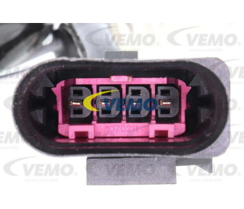 798079-2.jpg